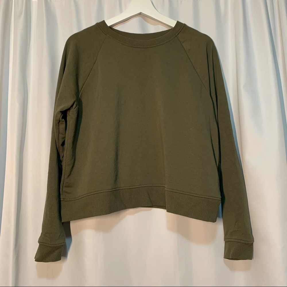 H&M olive long sleeved light sweatshirt